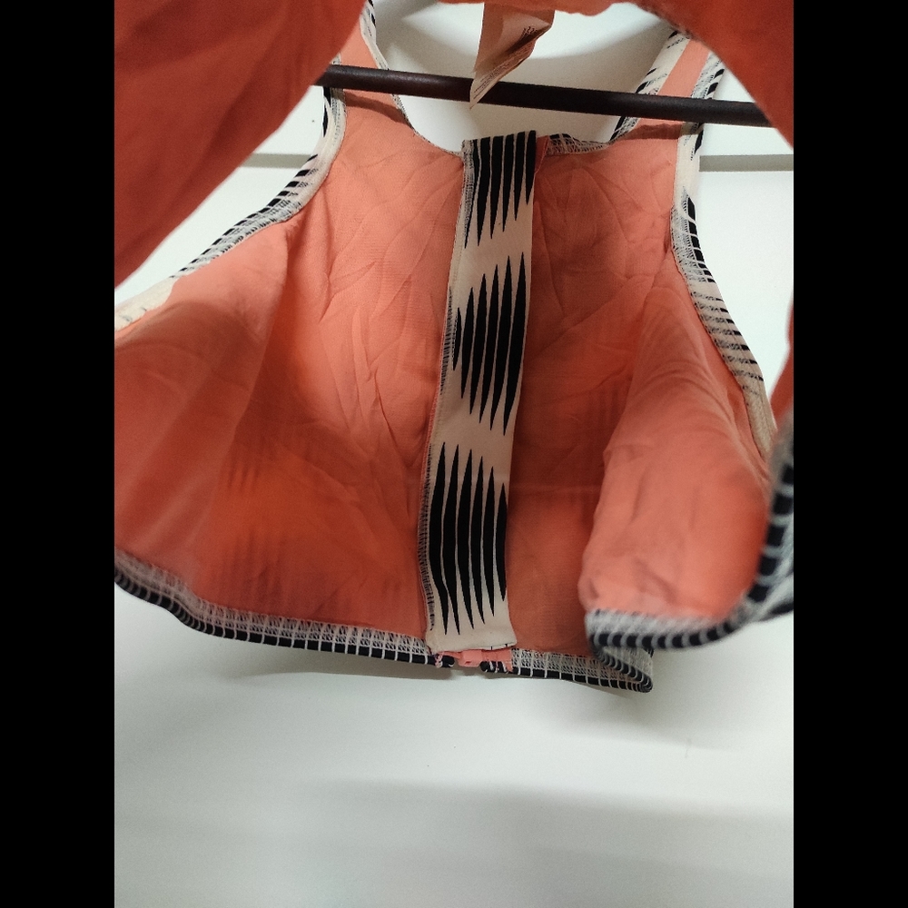 Bra / crop top - Picture 8 of 8